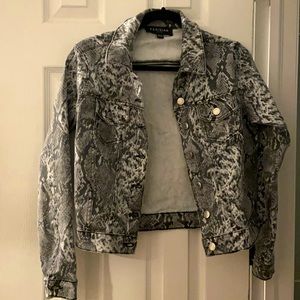 Jean jacket snake skin print